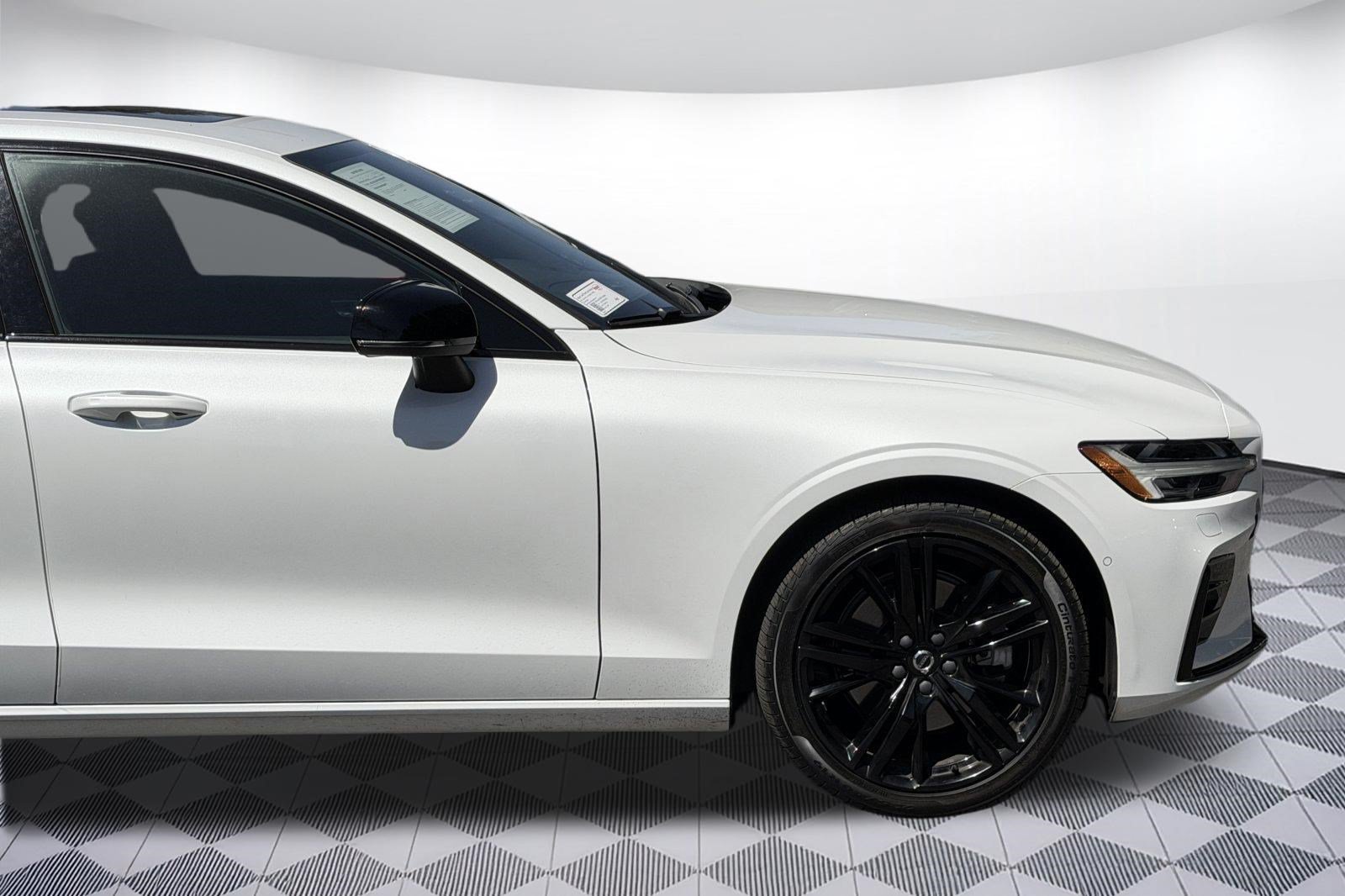 Used 2024 Volvo S60 B5 Plus w/ Climate Package FWD image 30
