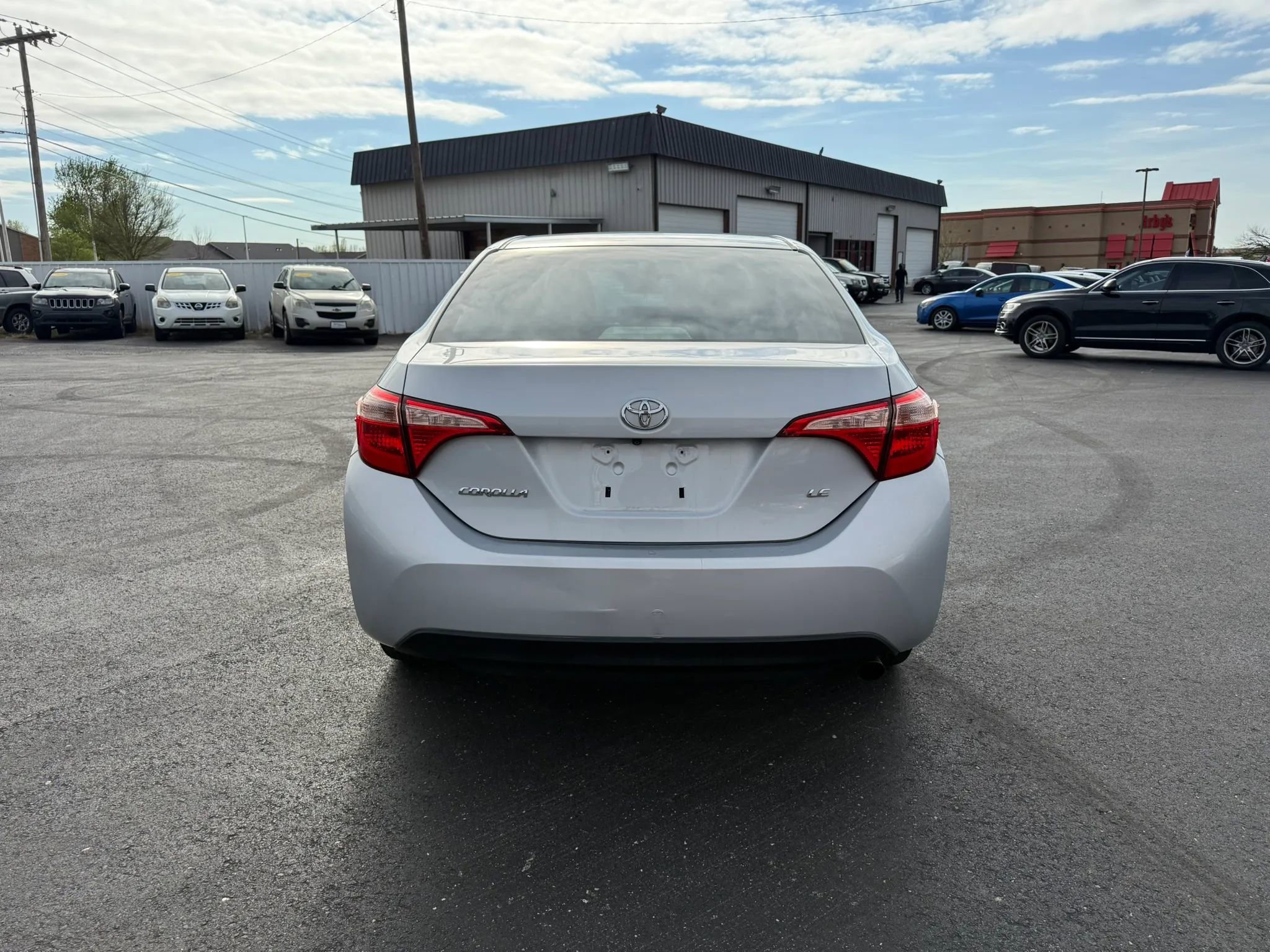 Used 2017 Toyota Corolla LE image 5
