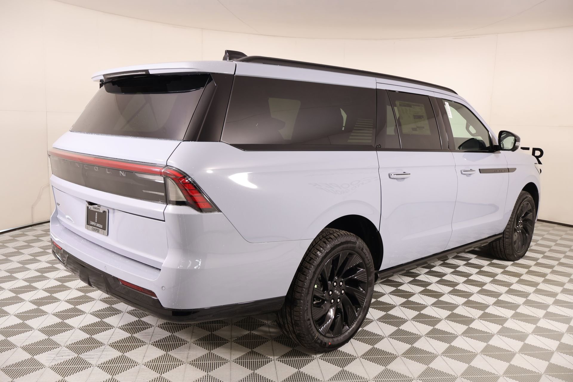 New 2026 Lincoln Navigator L Reserve AWD/4WD image 22
