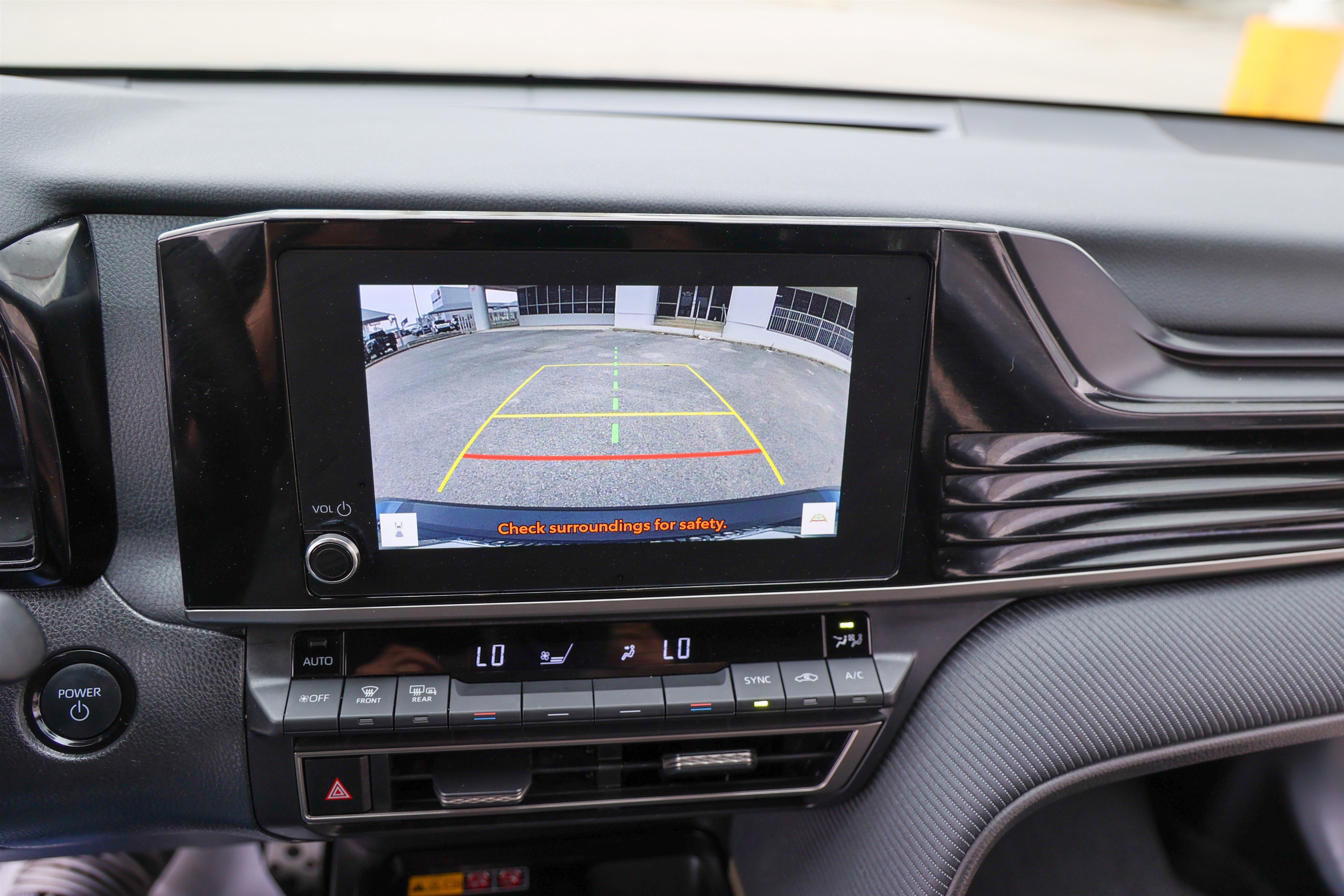 Used 2025 Toyota Camry SE w/ Convenience Package image 22