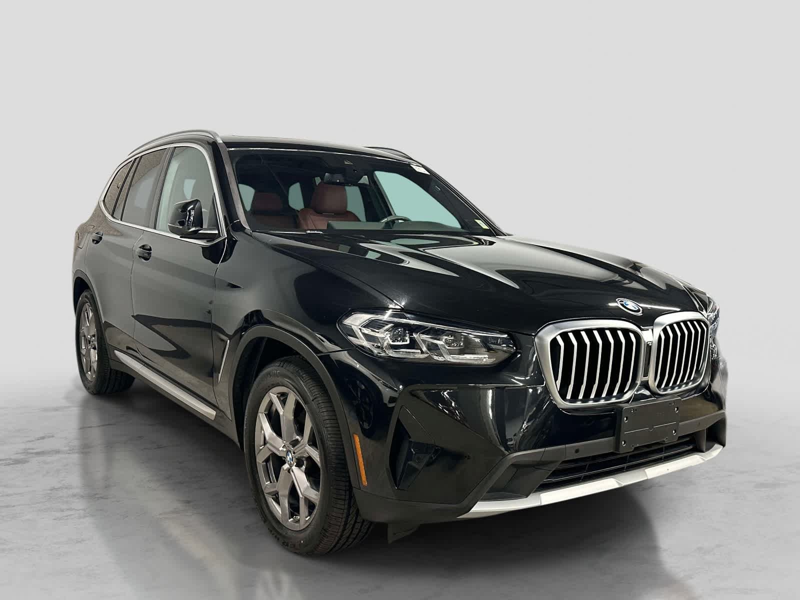 Used 2023 BMW X3 xDrive30i w/ Premium Package AWD/4WD image 3