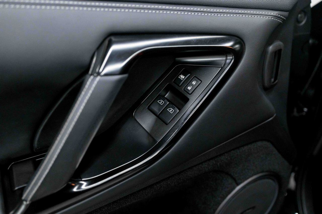 Used 2015 Nissan GT-R Premium AWD/4WD image 35