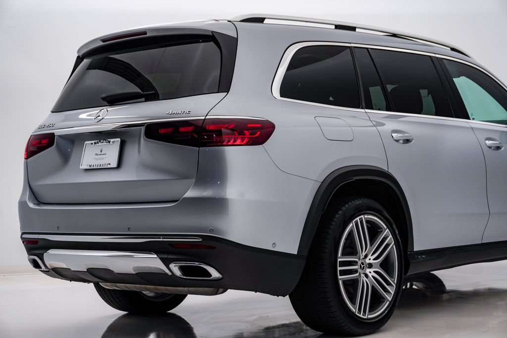 Used 2025 Mercedes-Benz GLS 450 4MATIC image 11