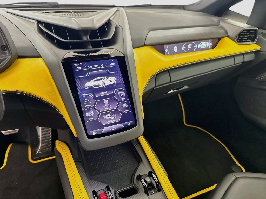 Used 2024 Lamborghini Revuelto AWD/4WD image 24