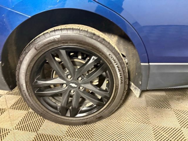 Used 2020 Chevrolet Equinox LT w/ Sport Edition image 23