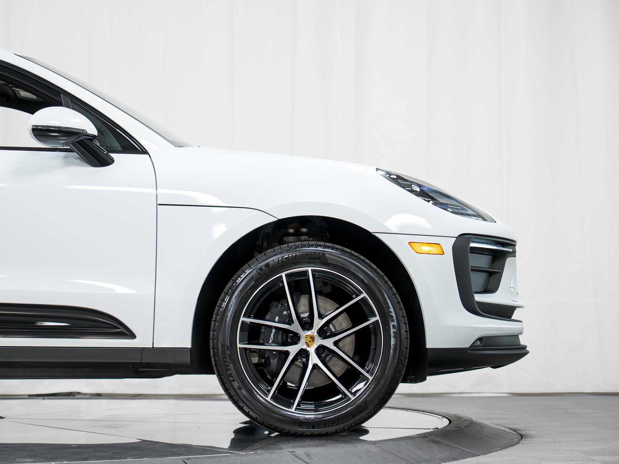 New 2026 Porsche Macan AWD/4WD image 11