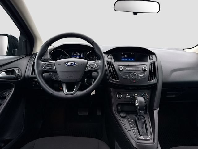 Certified 2018 Ford Focus SE w/ Cold Weather Package FWD image 29
