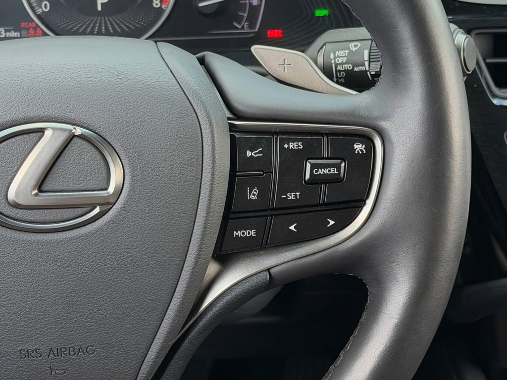 Used 2022 Lexus ES 350 350 w/ Premium Package image 17