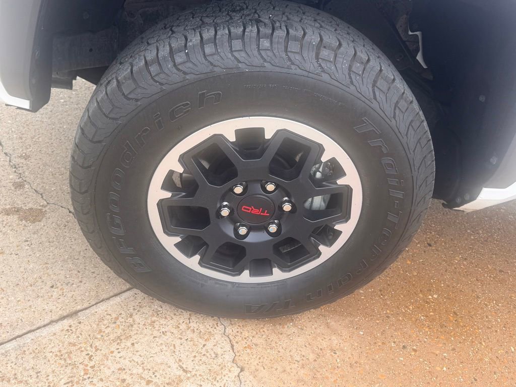 Used 2024 Toyota Tacoma TRD Off-Road AWD/4WD image 11