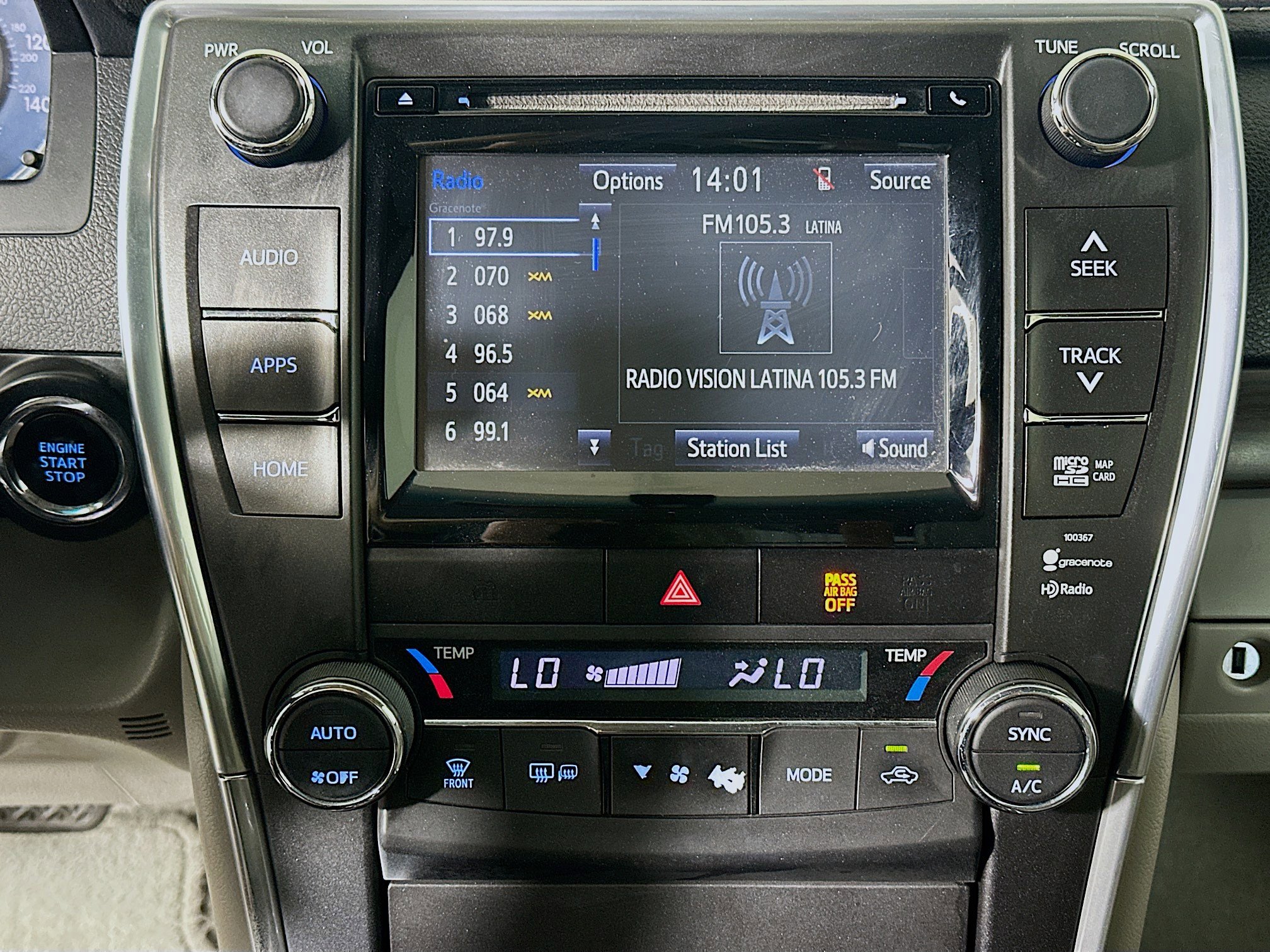 Used 2015 Toyota Camry XLE w/ Moonroof Package FWD image 21