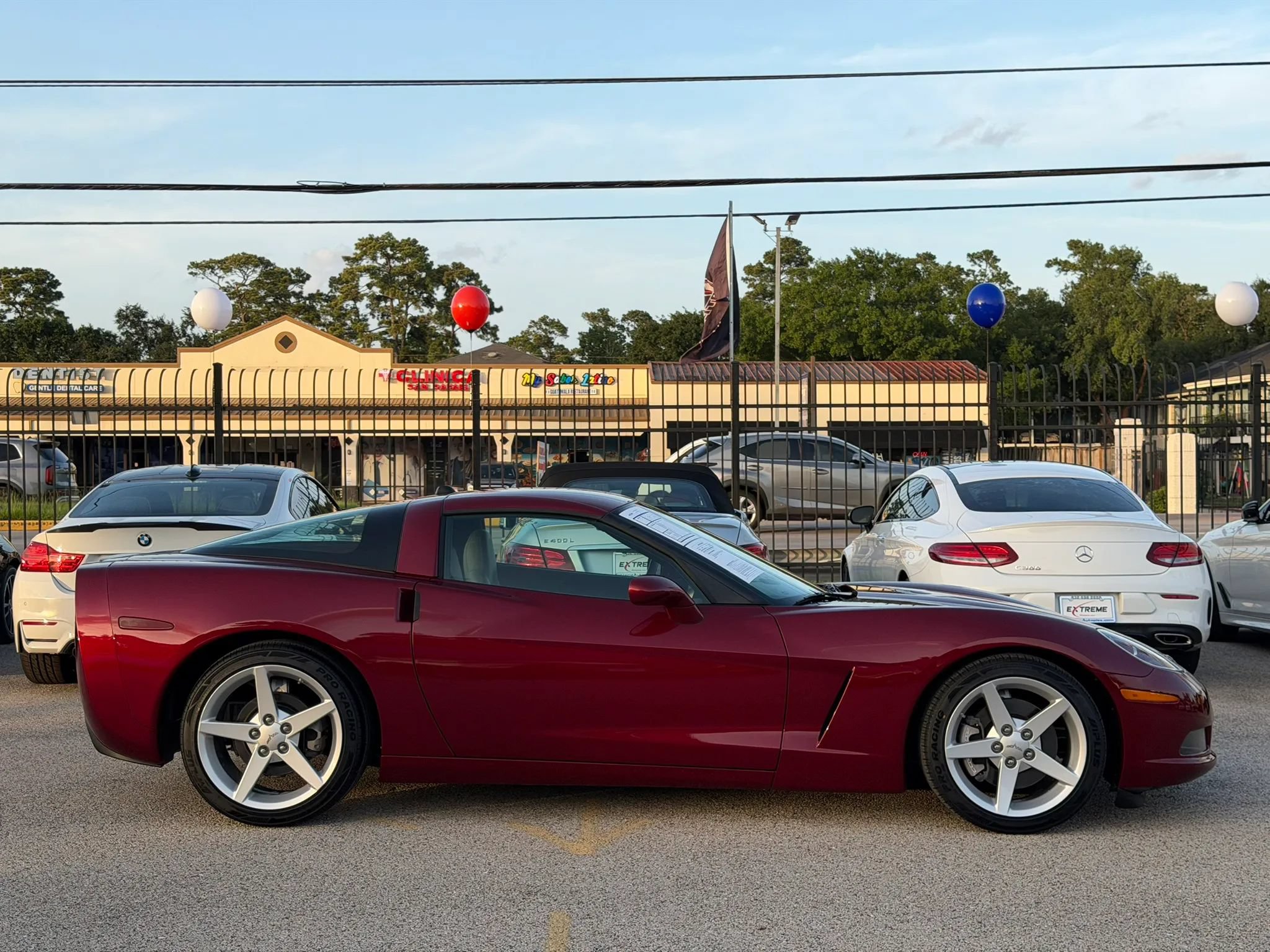 Used 2005 Chevrolet Corvette Coupe w/ Preferred Equipment Group RWD image 11