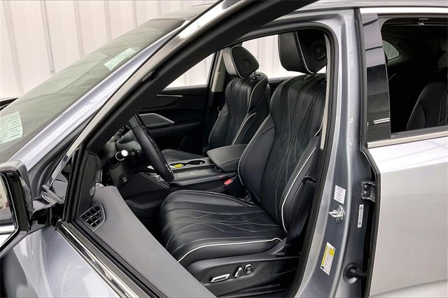 Used 2025 Acura MDX w/ Advance Package image 8