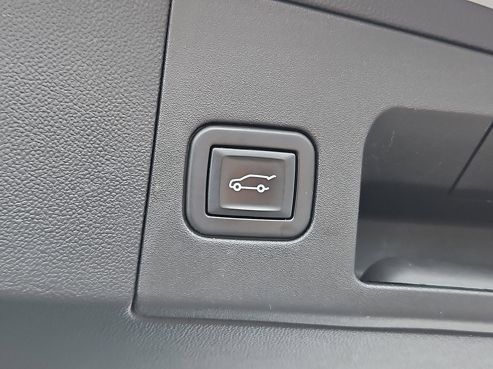 Certified 2022 Cadillac XT5 Sportv image 30