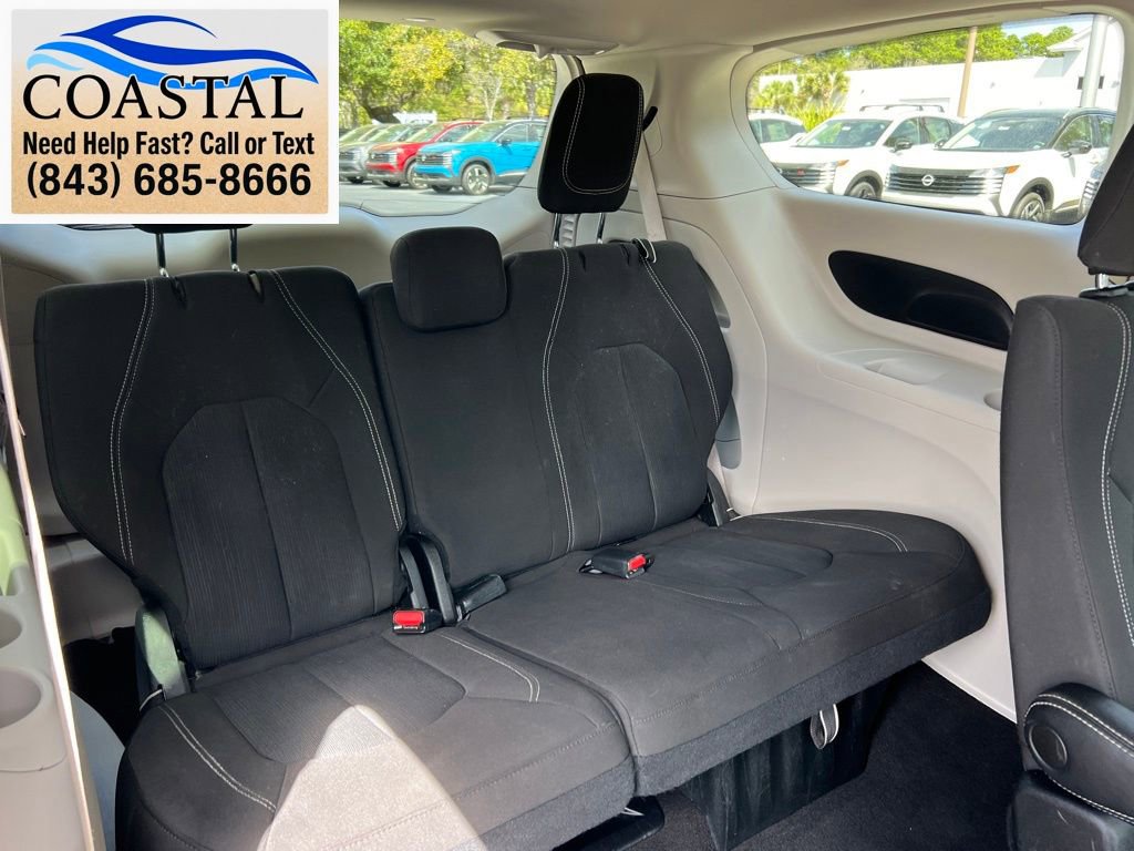 Used 2023 Chrysler Voyager LX FWD image 24