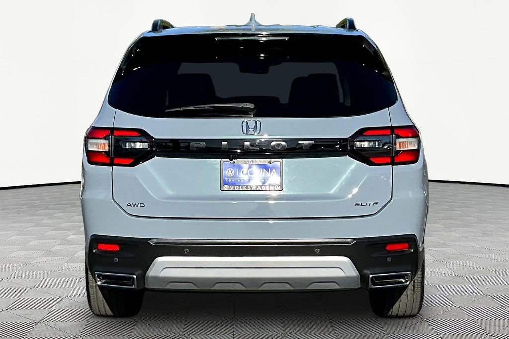 Used 2023 Honda Pilot Elite image 5
