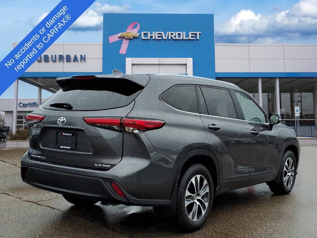 Used 2023 Toyota Highlander XLE image 7
