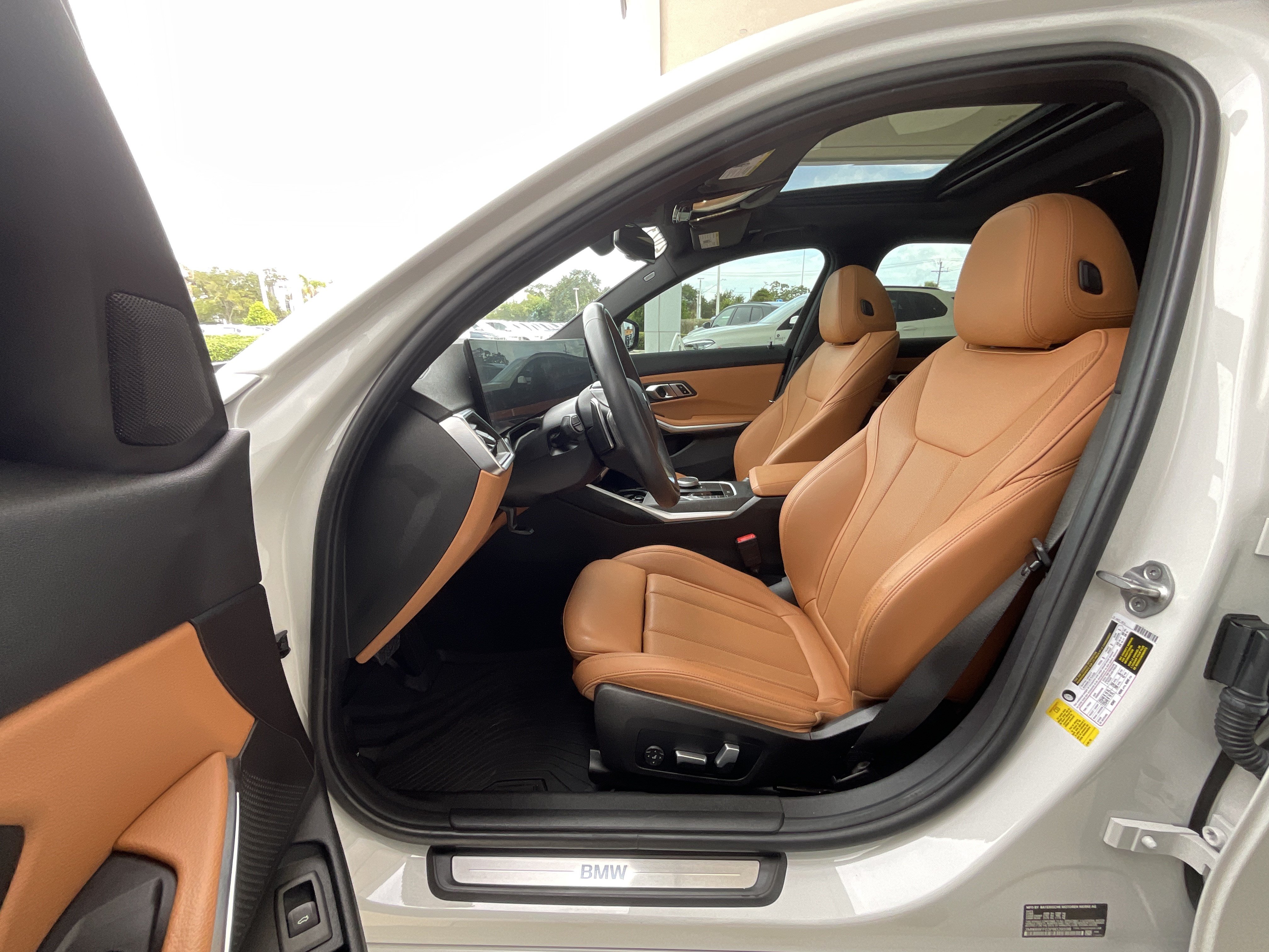 Used 2023 BMW 330i Sedan RWD image 10