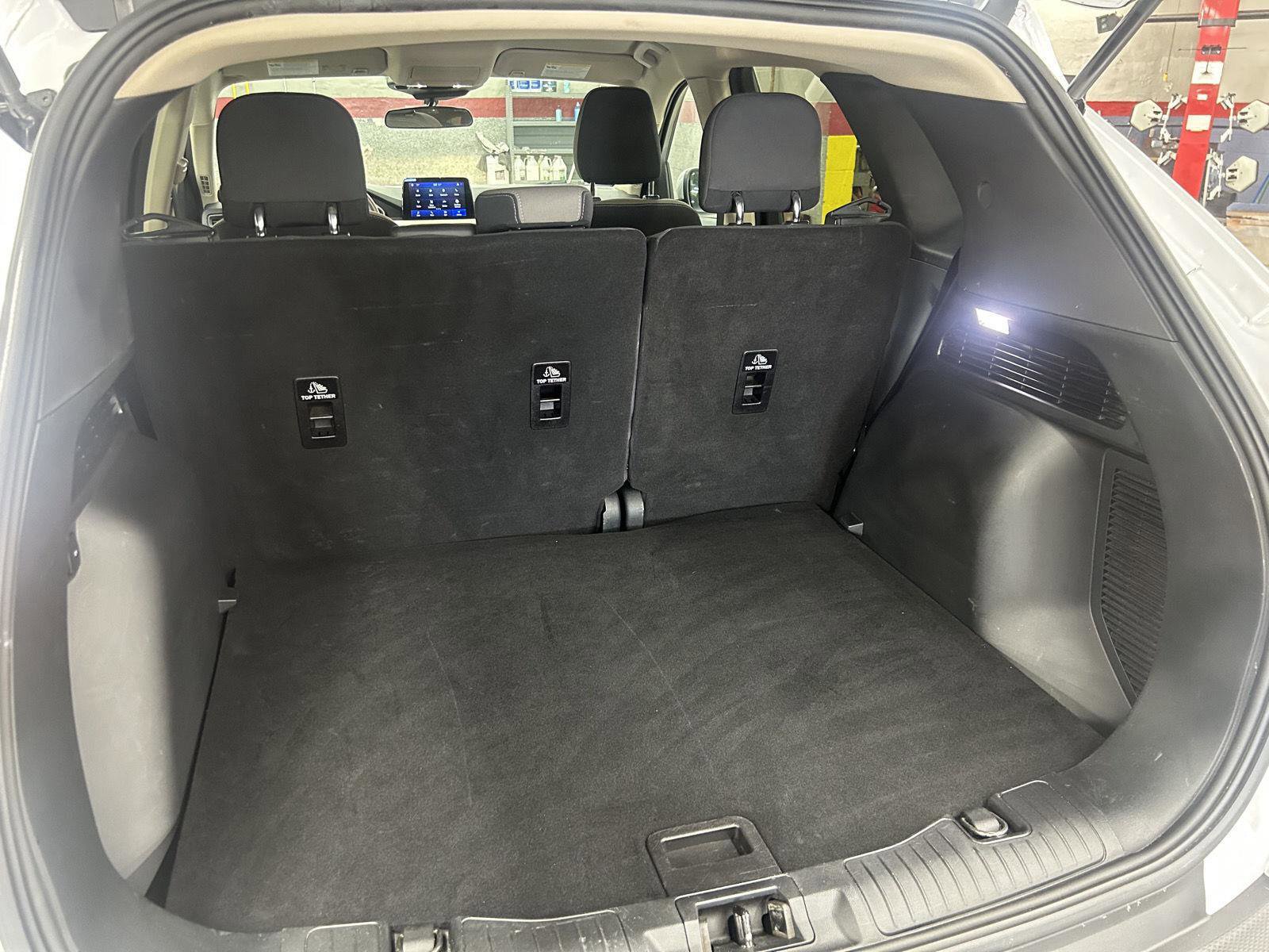 Used 2020 Ford Escape SE image 8