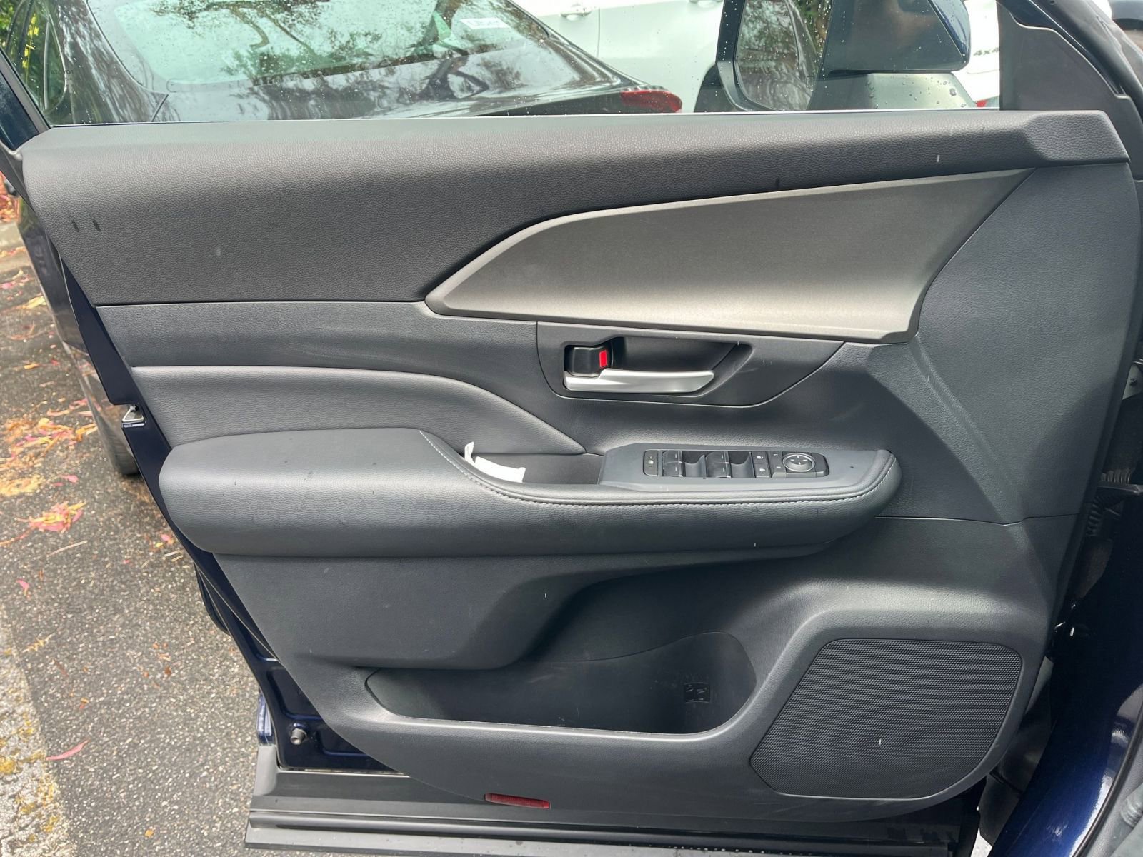 Used 2025 Toyota Grand Highlander FWD image 18