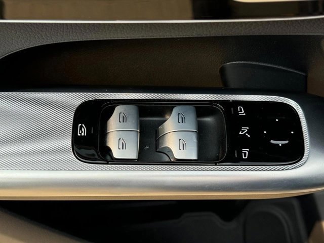 Certified 2025 Mercedes-Benz GLC 350e 4MATIC image 24