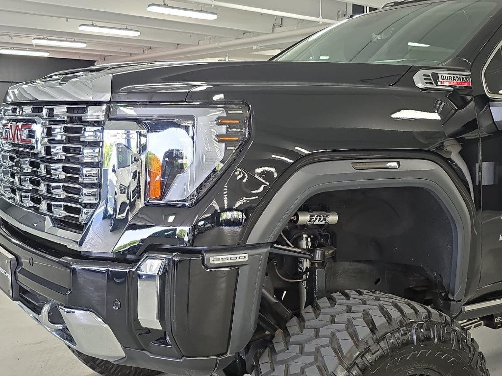 Used 2024 GMC Sierra 2500 Denali w/ Denali Reserve Package AWD/4WD image 11