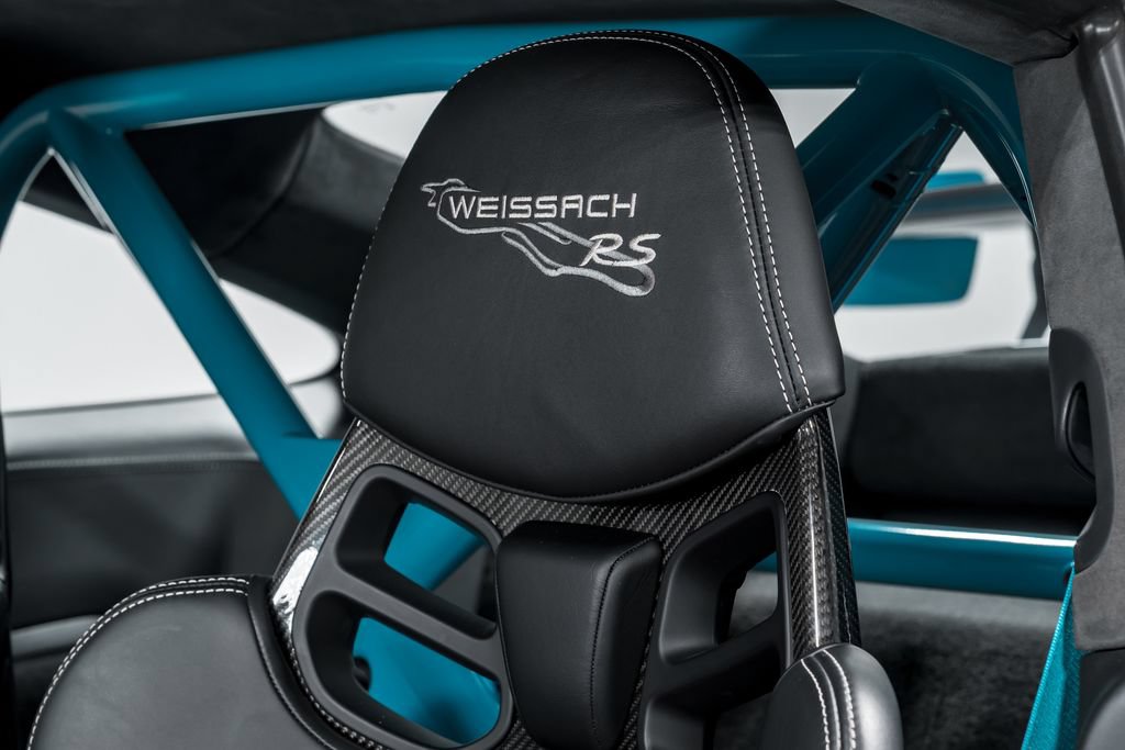 Used 2018 Porsche 911 GT2 RS w/ Weissach Package RWD image 20