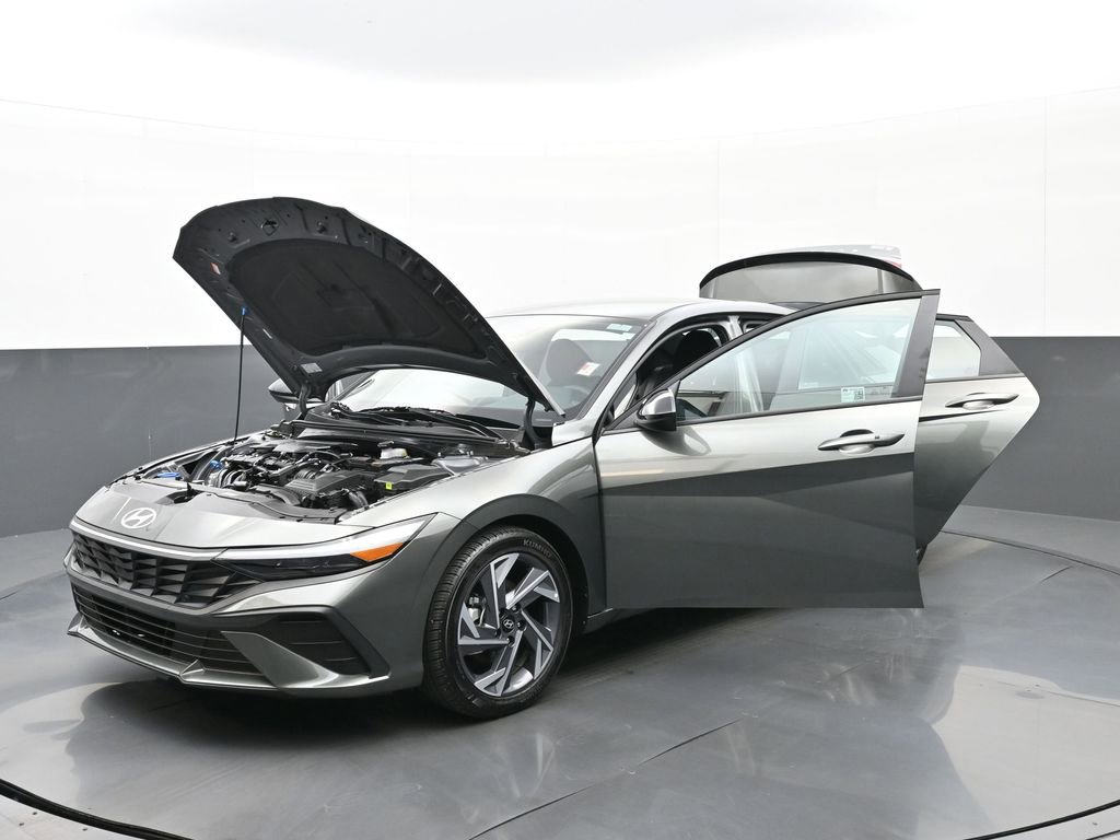 Certified 2025 Hyundai Elantra Sport