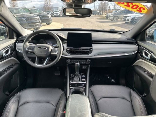 Used 2024 Jeep Compass Limited image 20