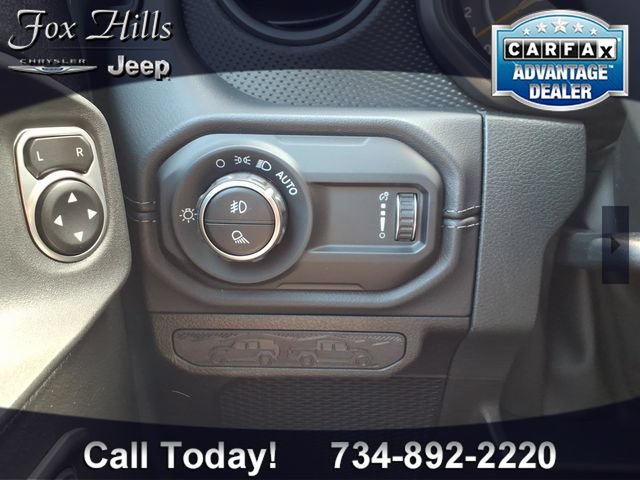New 2026 Jeep Gladiator Mojave w/ Safety Group AWD/4WD image 15