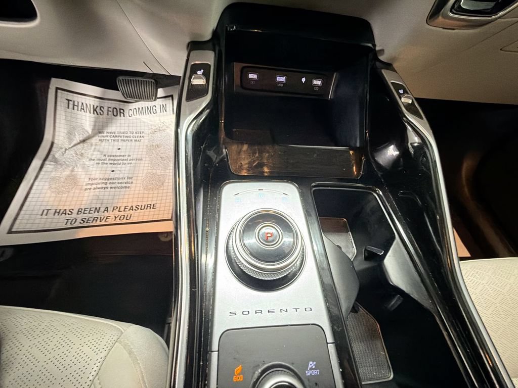 Used 2022 Kia Sorento SX AWD/4WD image 16