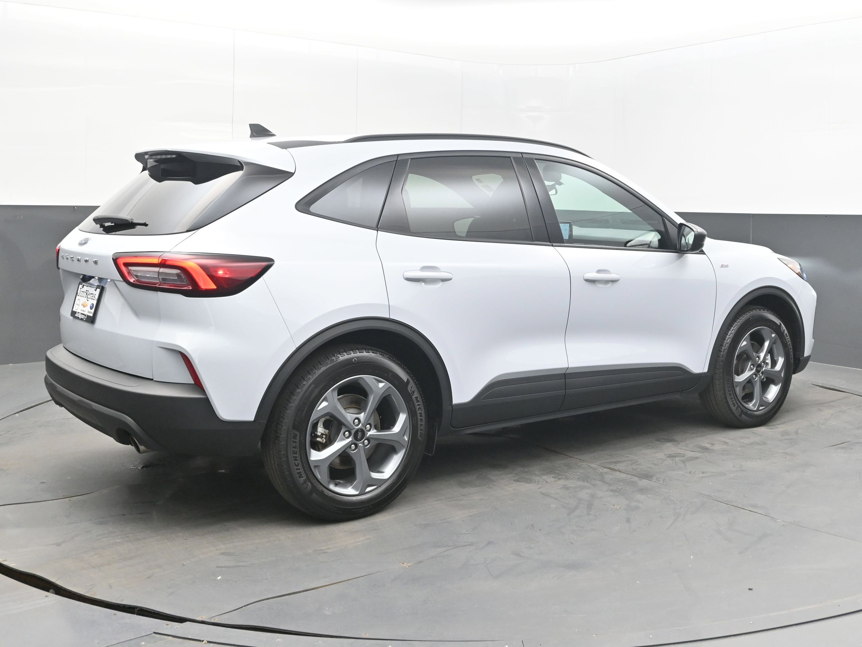 Used 2025 Ford Escape ST-Line image 7