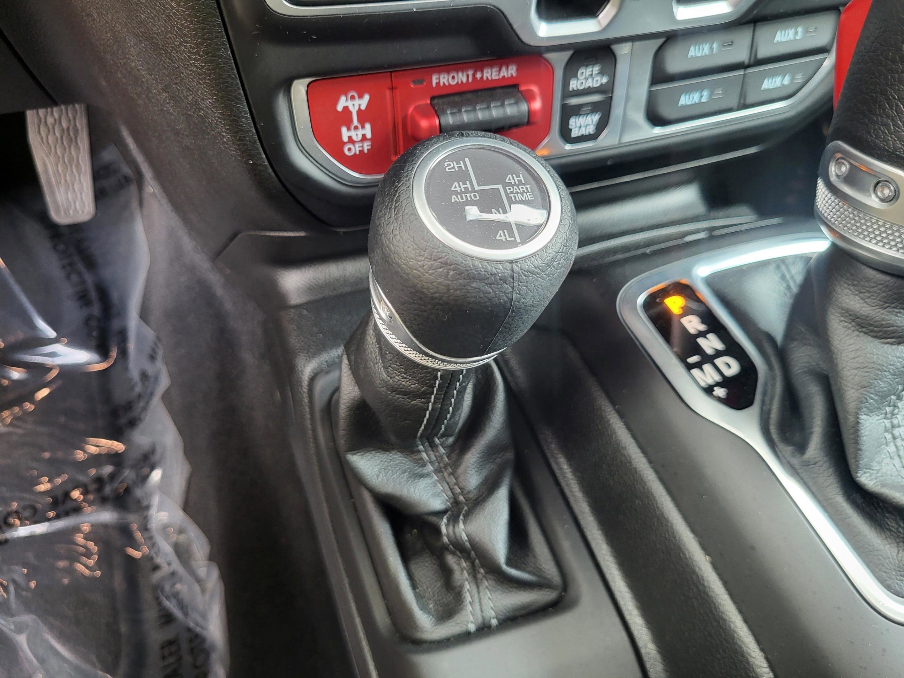 Used 2025 Jeep Wrangler Unlimited Rubicon 4xe w/ Convenience Group image 34