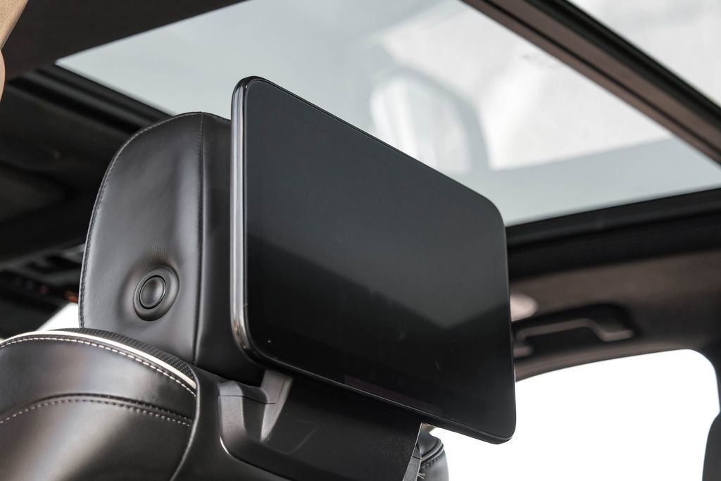 Used 2021 Cadillac Escalade Sport Platinum w/ LPO, Floor Liner Package image 52