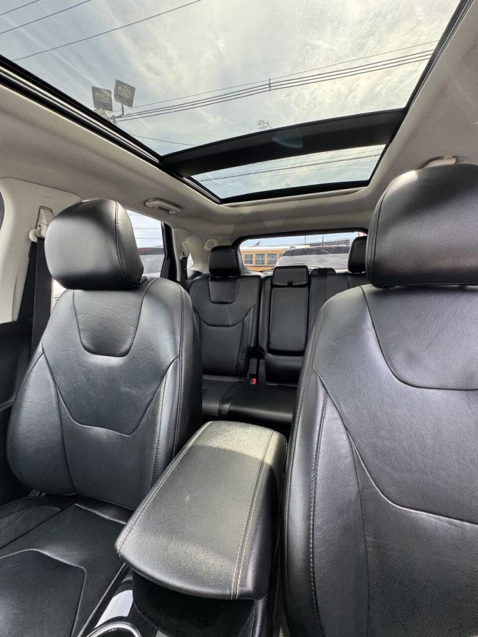 Used 2015 Ford Edge Titanium w/ Equipment Group 302A AWD/4WD image 14