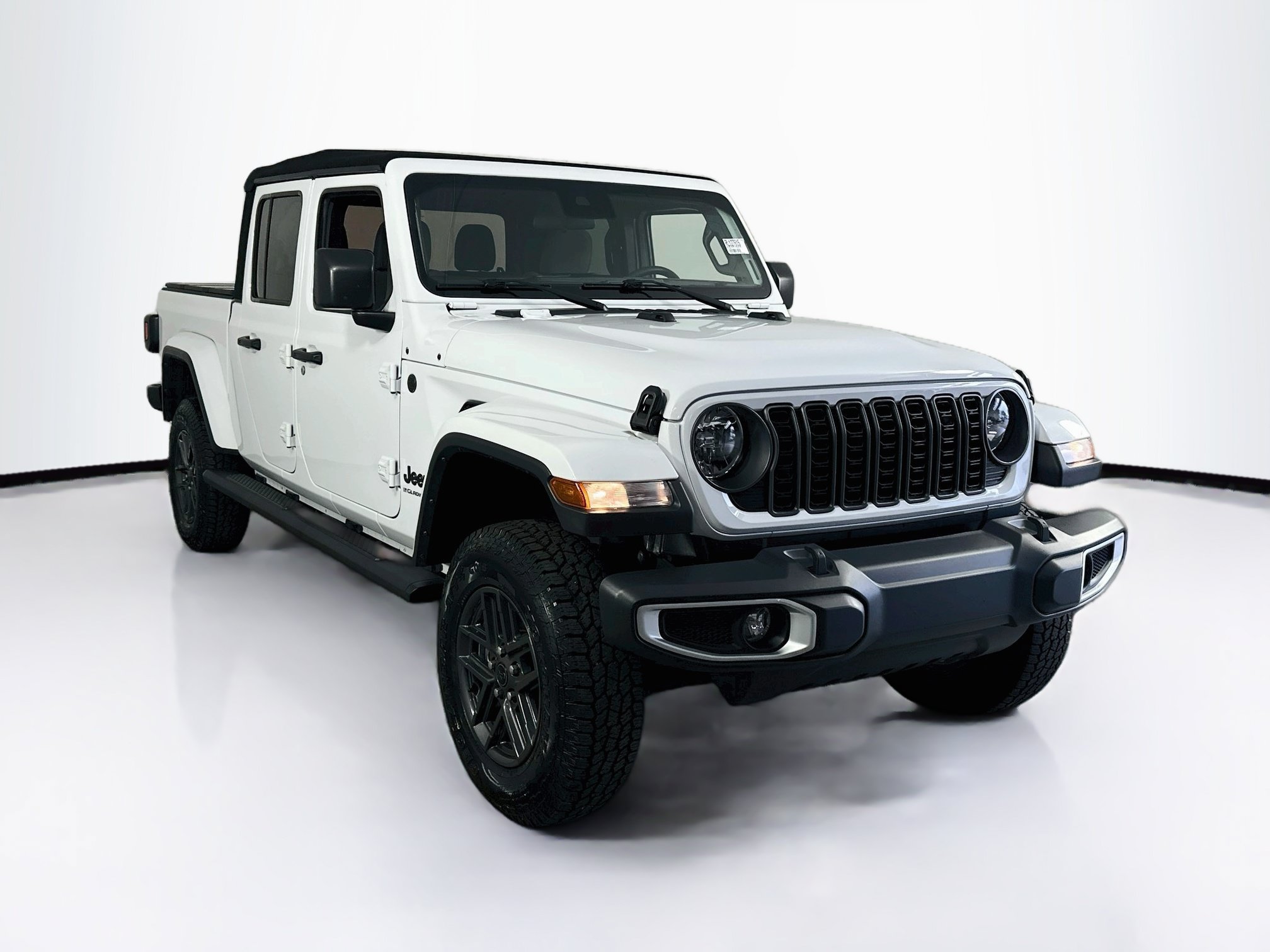 Used 2024 Jeep Gladiator Sport AWD/4WD image 3