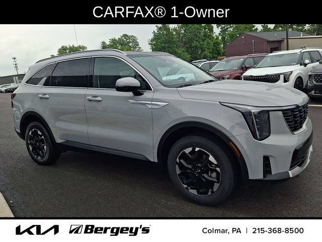 Certified 2025 Kia Sorento S w/ Panoramic Sunroof Package AWD/4WD image 3