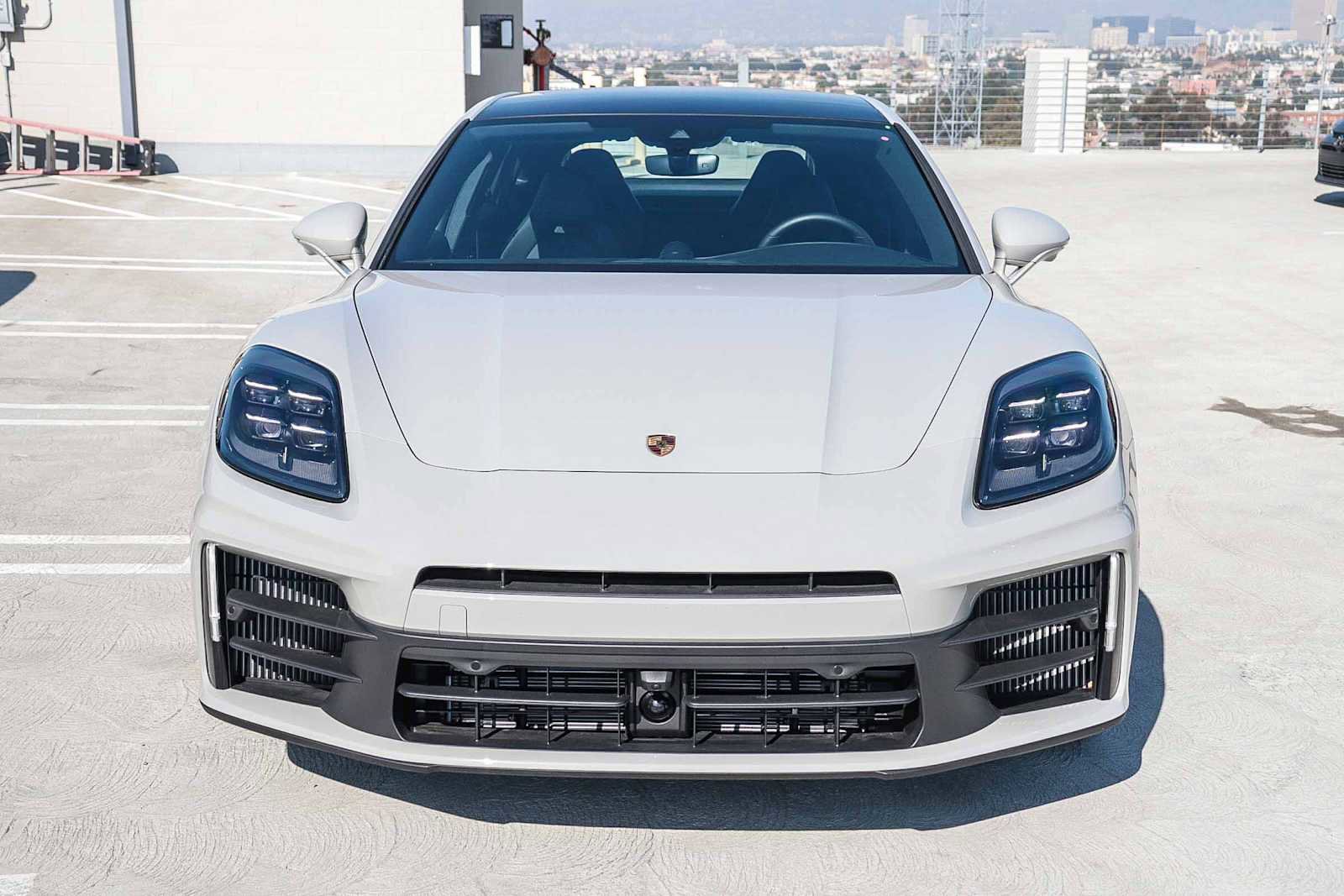 Used 2025 Porsche Panamera 4 image 2