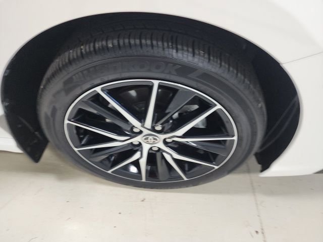 Used 2024 Toyota Camry SE FWD image 35