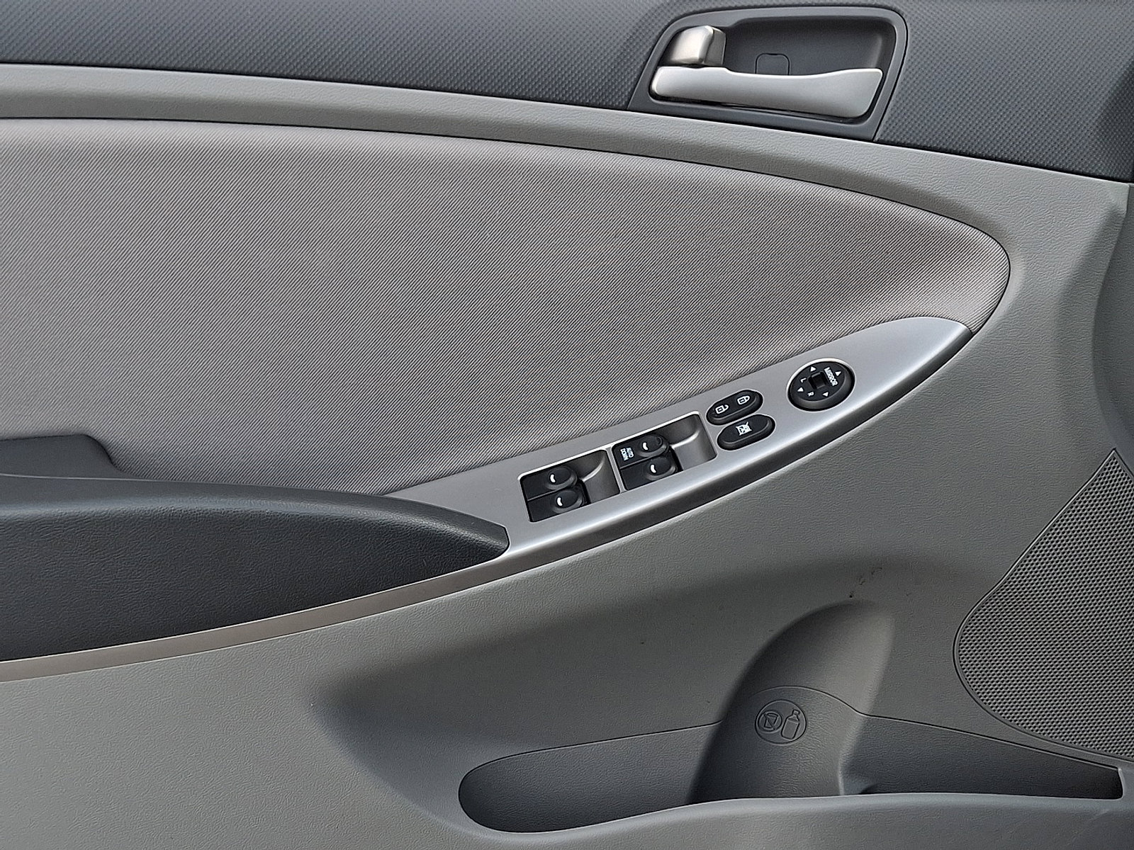 Used 2015 Hyundai Accent GLS w/ Option Group 02 image 14