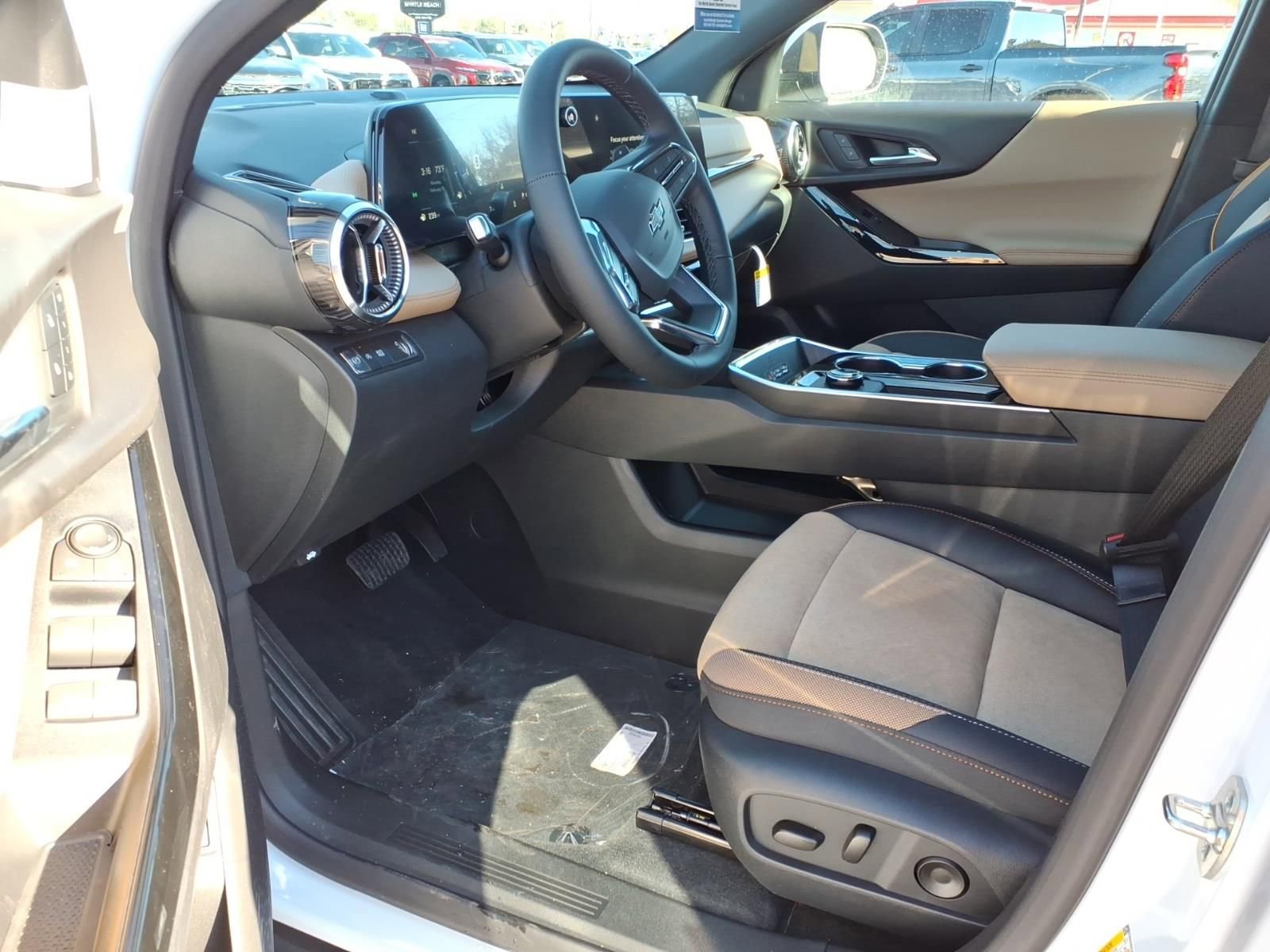 New 2026 Chevrolet Equinox ACTIV w/ Convenience Package III image 9