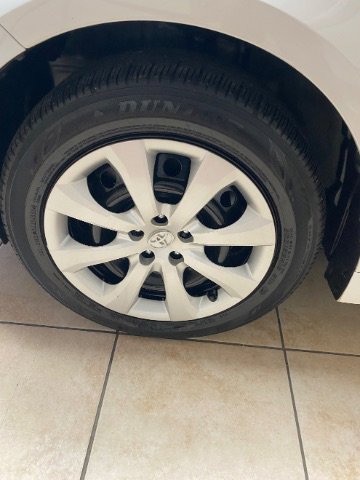 Used 2021 Toyota Corolla LE FWD image 31