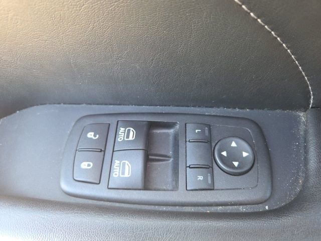 Used 2016 Dodge Challenger SXT Plus image 12