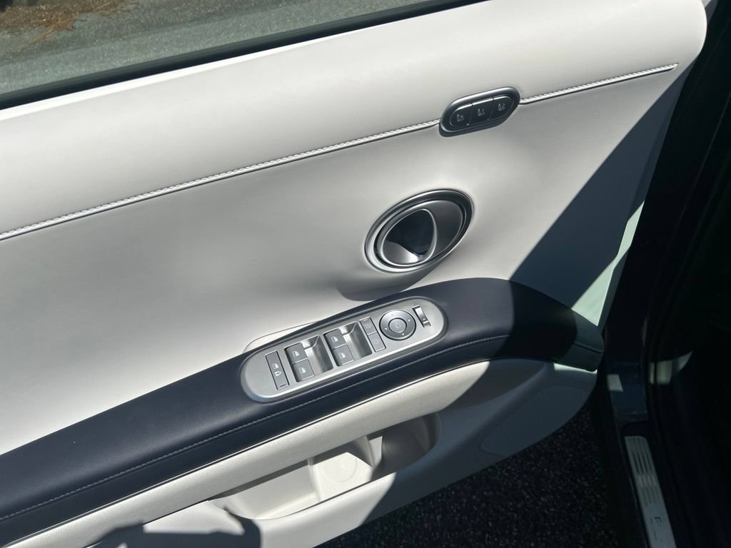 Used 2026 Hyundai Palisade Calligraphy AWD/4WD image 14