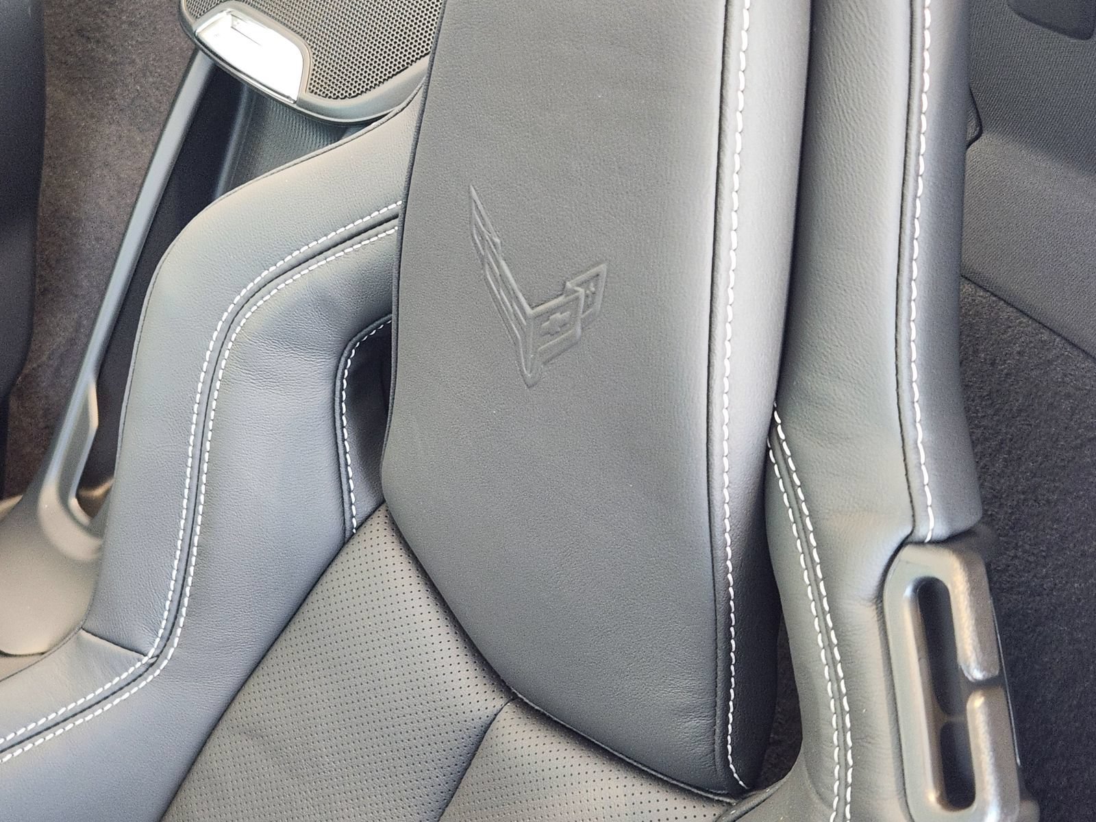 New 2027 Chevrolet Corvette Stingray Convertible RWD image 16