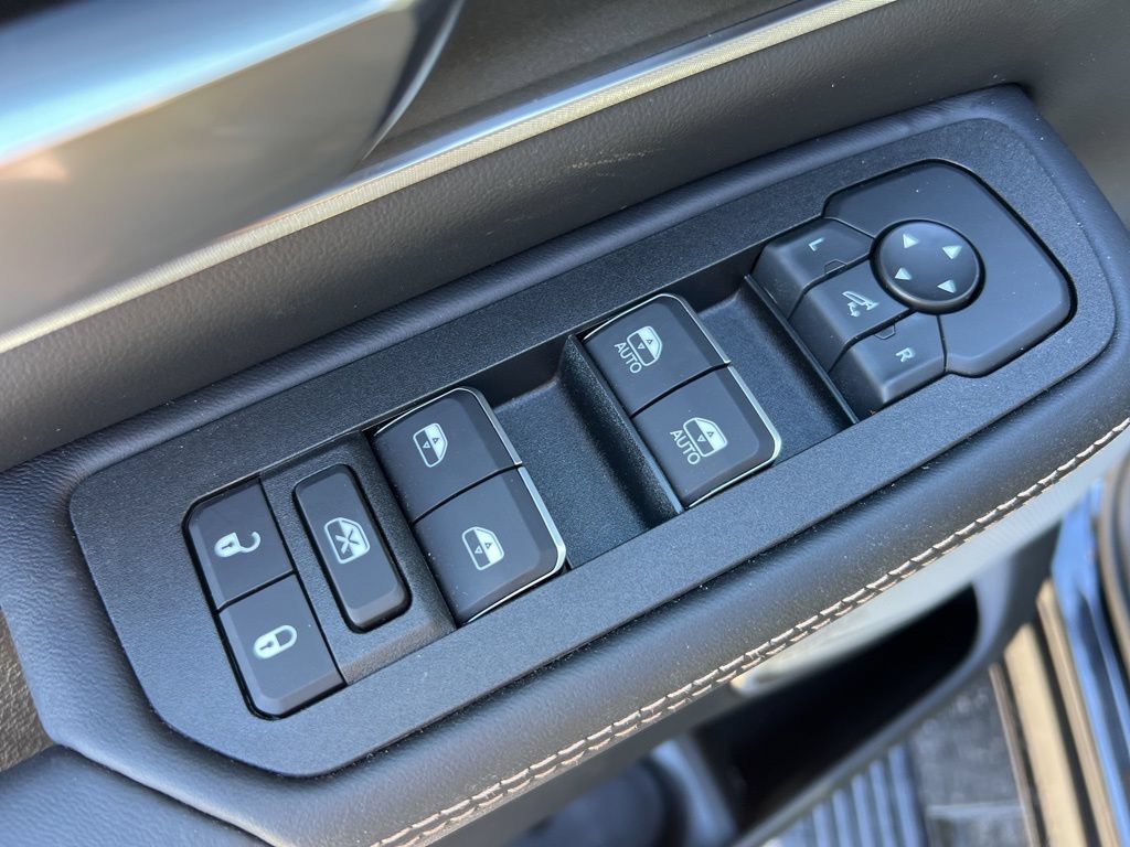 New 2026 RAM 1500 Tungsten AWD/4WD image 12