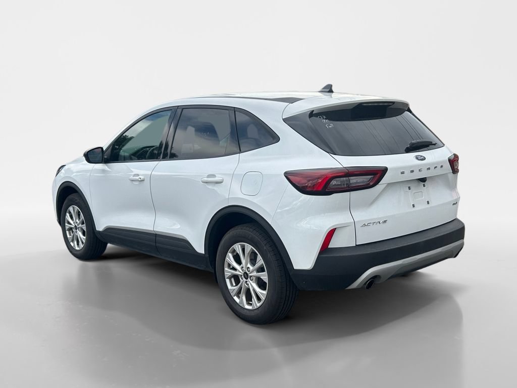Used 2025 Ford Escape Active AWD/4WD image 3