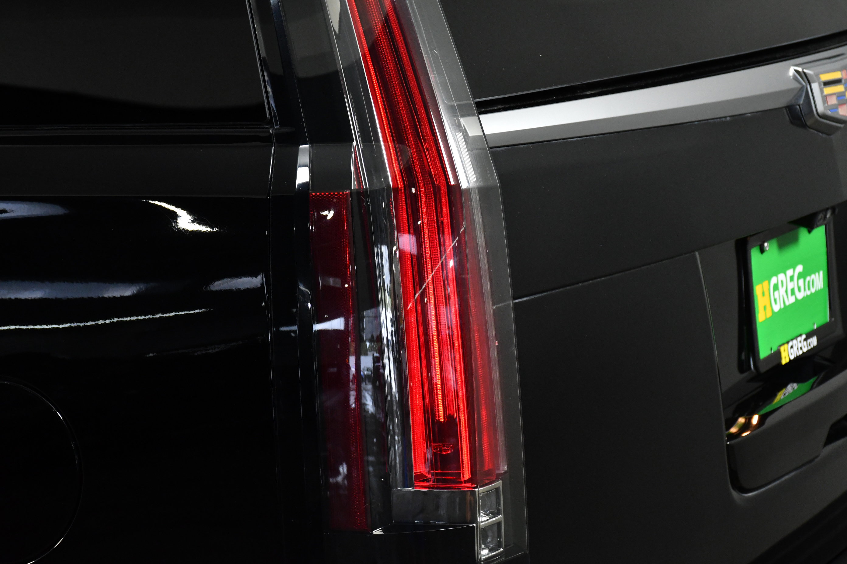 Used 2017 Cadillac Escalade ESV Platinum image 36