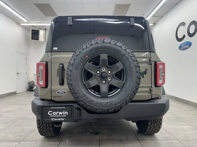 New 2025 Ford Bronco Outer Banks image 4