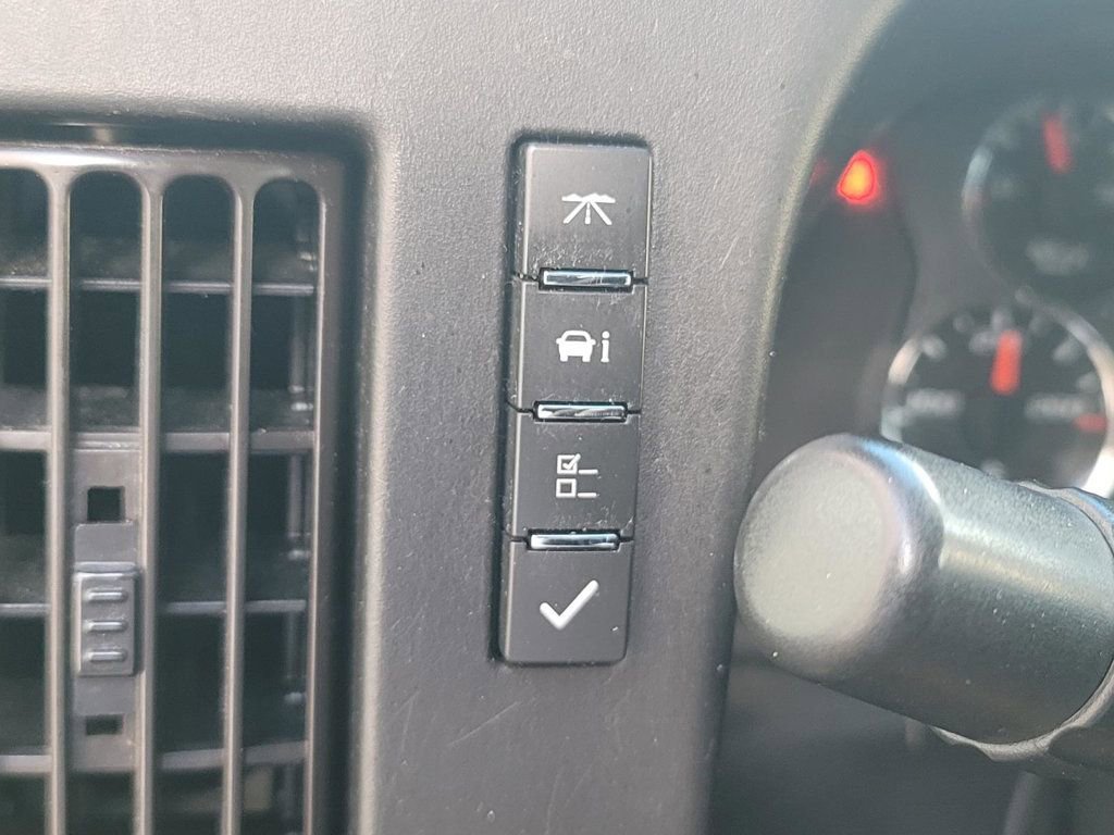 Used 2020 Chevrolet Express 2500 LS w/ Driver Convenience Package image 18