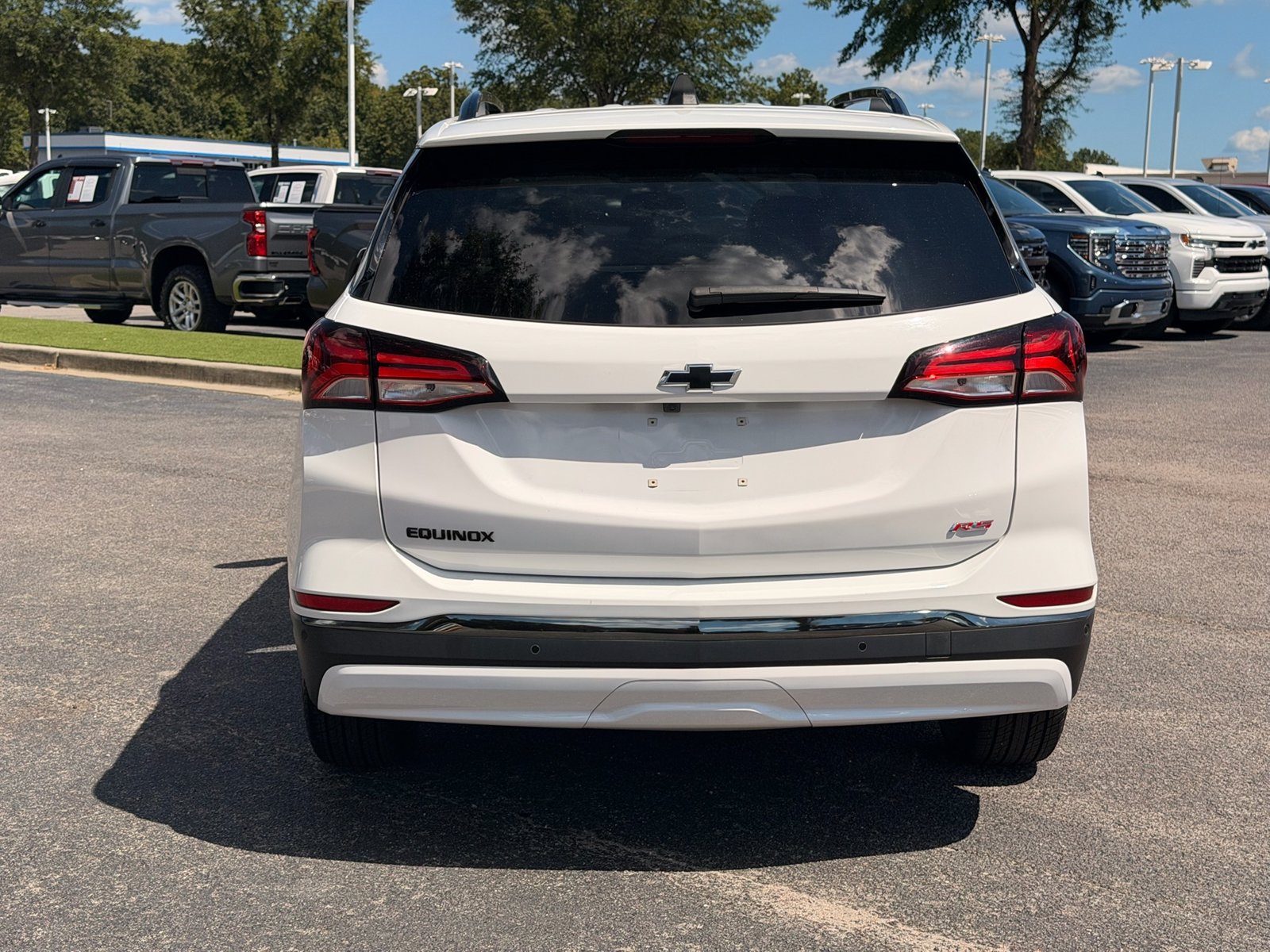 Used 2023 Chevrolet Equinox RS FWD image 11